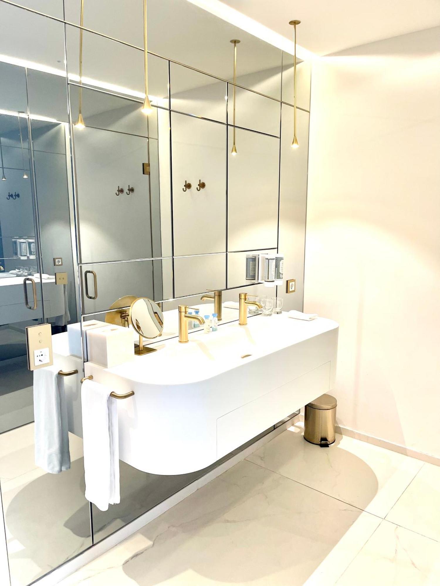 Luxury Suites & Apartments Mondrian Market Square II Warszawa Zewnętrze zdjęcie